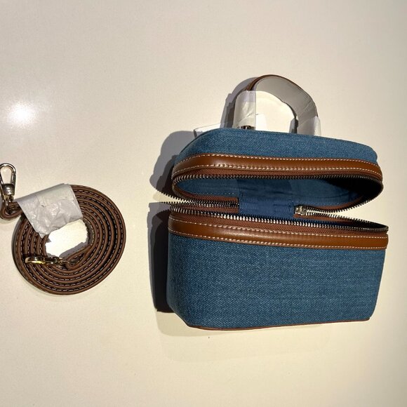 NWT Ann Taylor Weekend Collection Soft Denim Makeup Case - Picture 4 of 8